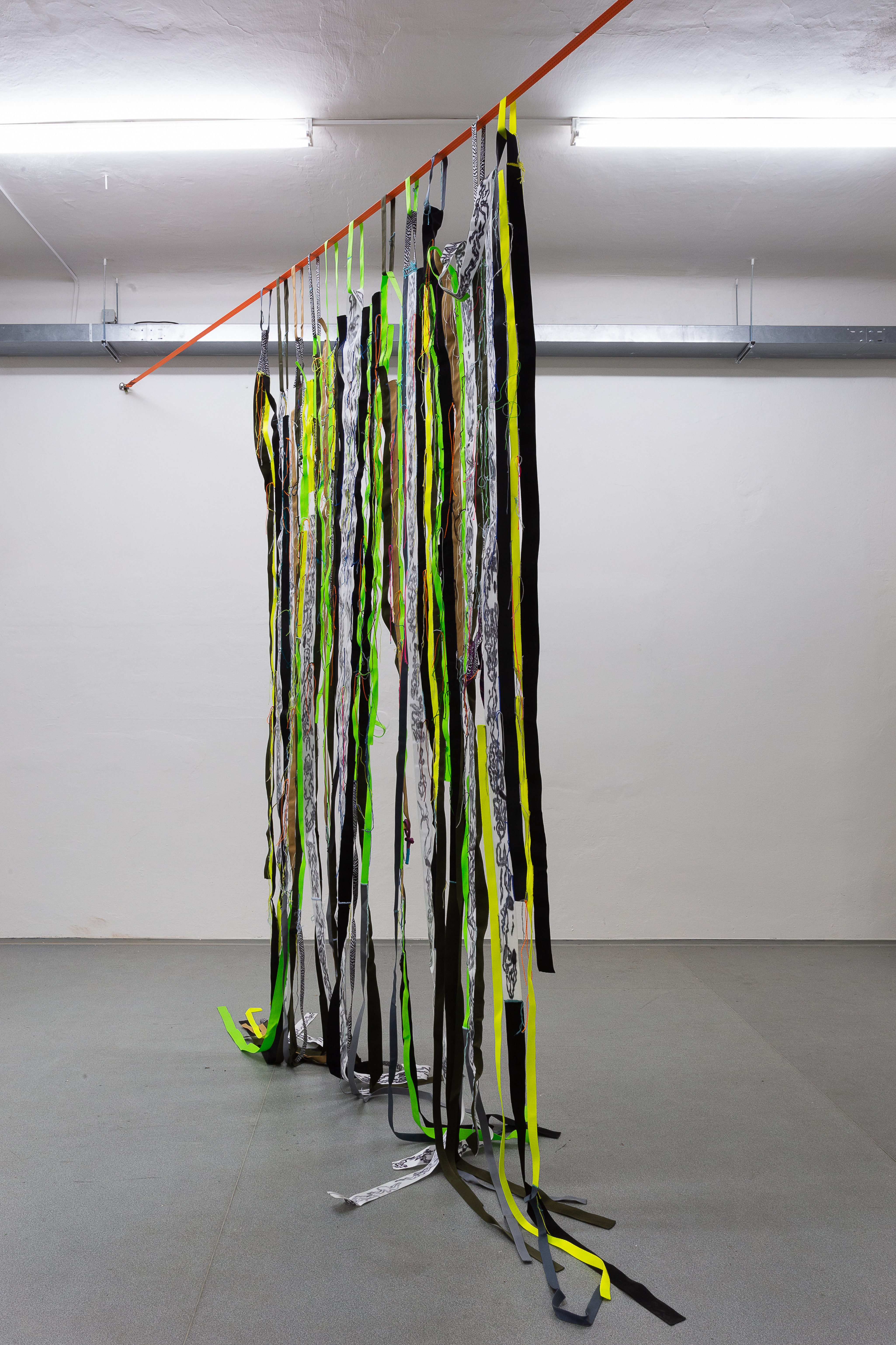 Photo of an art object called Graft by Klára Čermáková (Galerie FaVu, Brno, Czechia, 2018) [Side view]. Side view of the object / the Graft.
